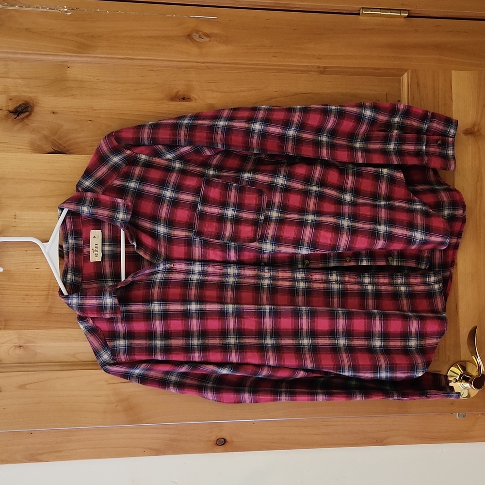 Hollister button front flannel size m